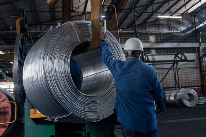 Siderúrgica nacional fortalece industria y reduce dependencia de importaciones